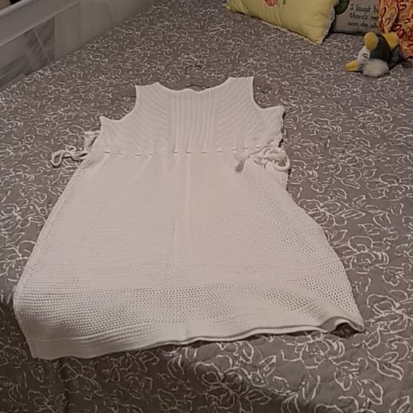 Dress - Picture 4 of 16